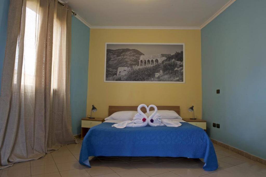 Hotel Ristorante Al Canto Delle Sirene Terracina Bagian luar foto