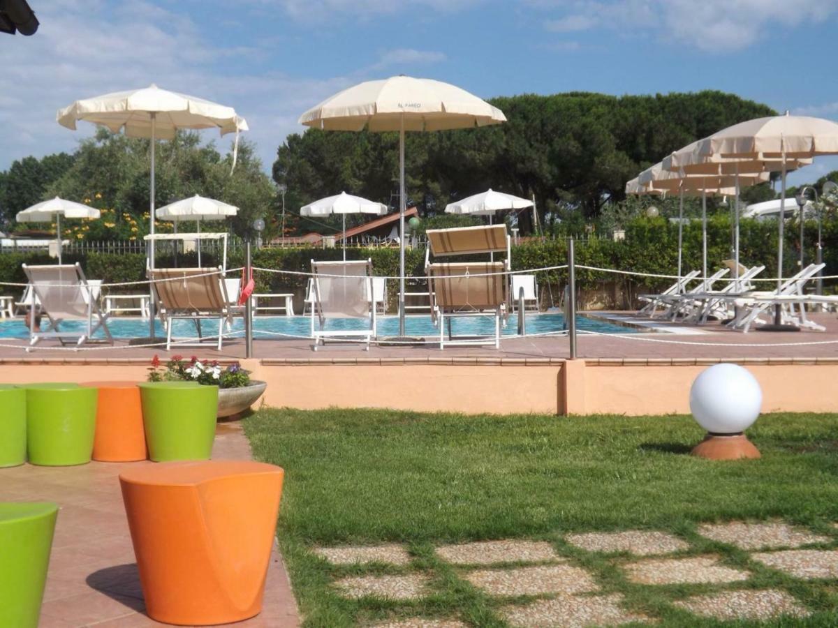 Hotel Ristorante Al Canto Delle Sirene Terracina Bagian luar foto